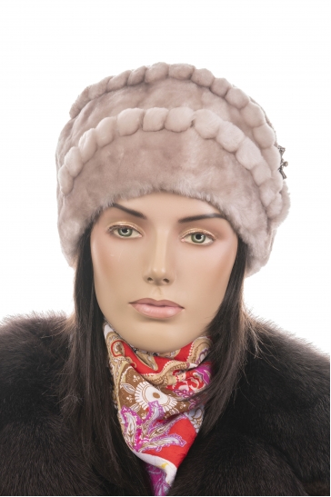 Шапка женская из мутона
