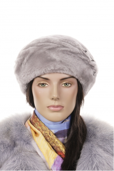 Шапка женская из мутона